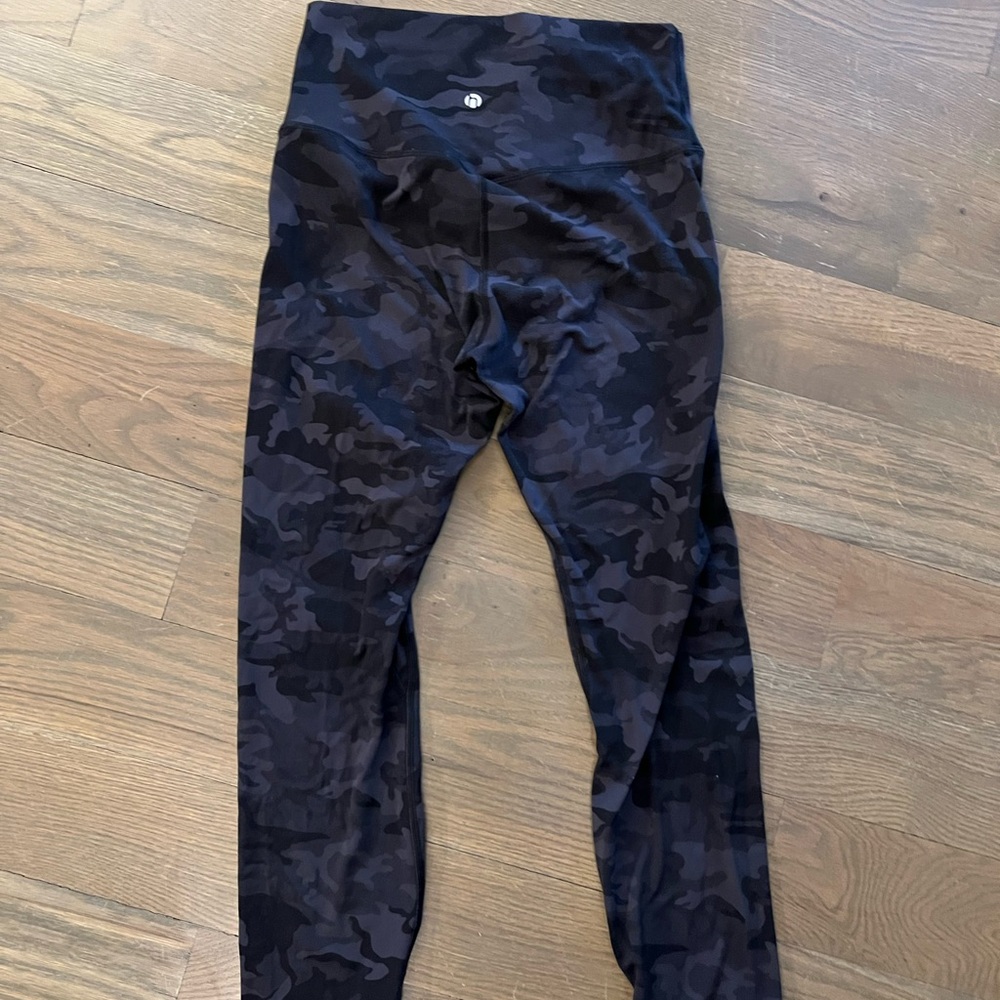 Black grey Camouflage 7/8 length Leggings Sz M
